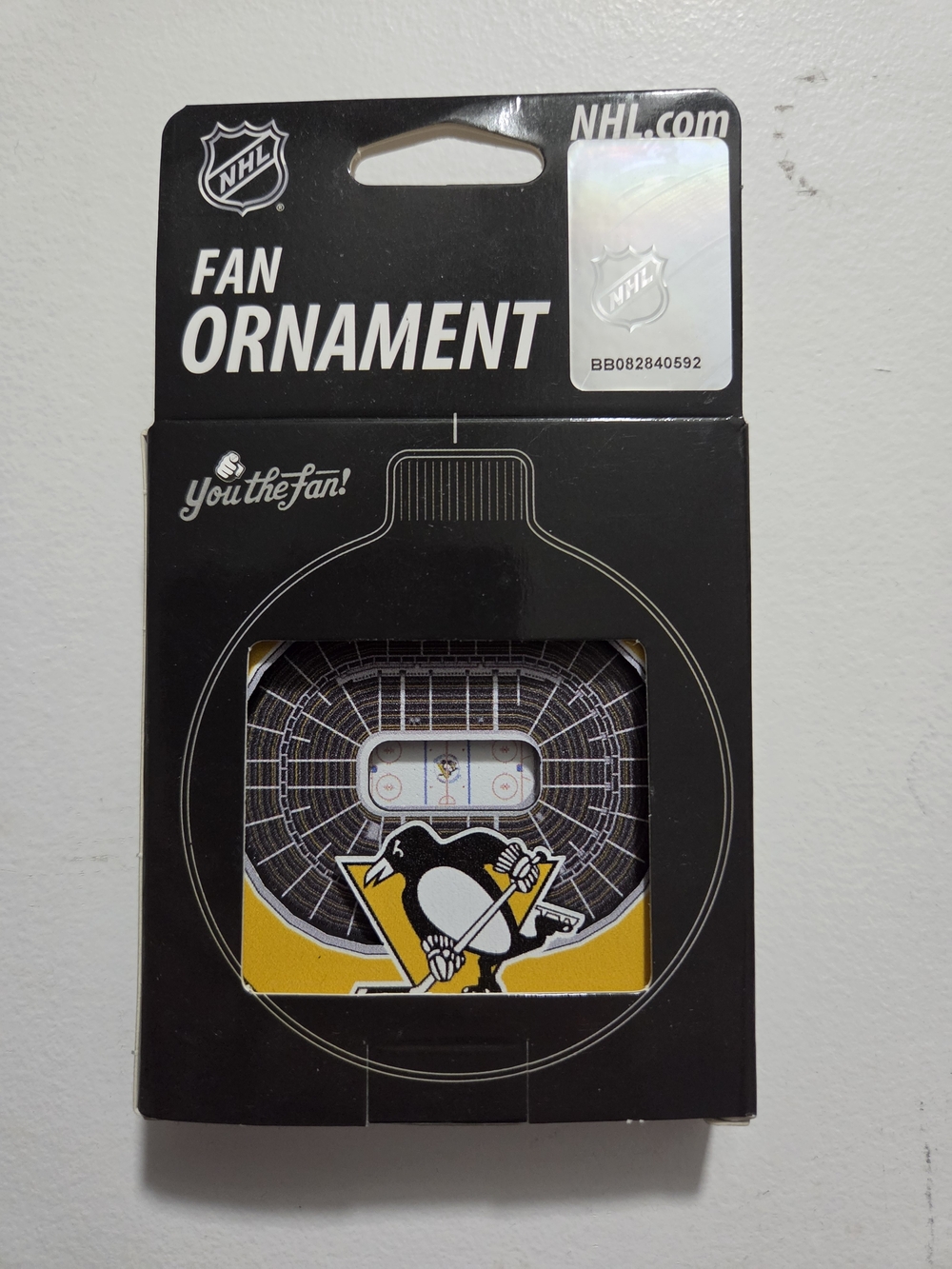 NHL Penguins Fan Ornament - Black & Yellow